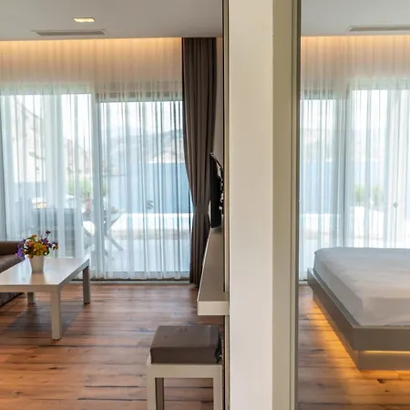 Z-villas Hotel